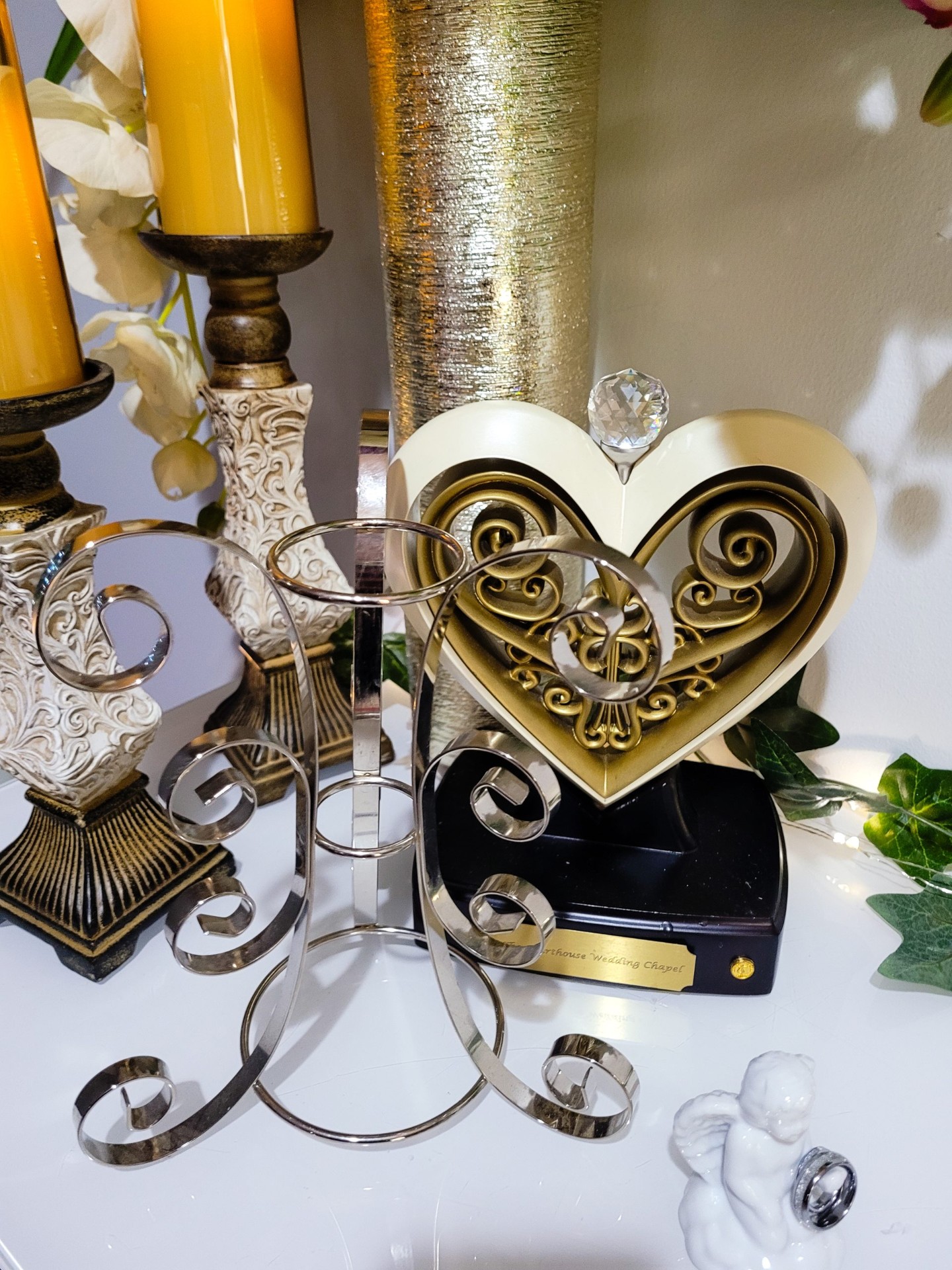 Unity heart sculpture and ceremony details